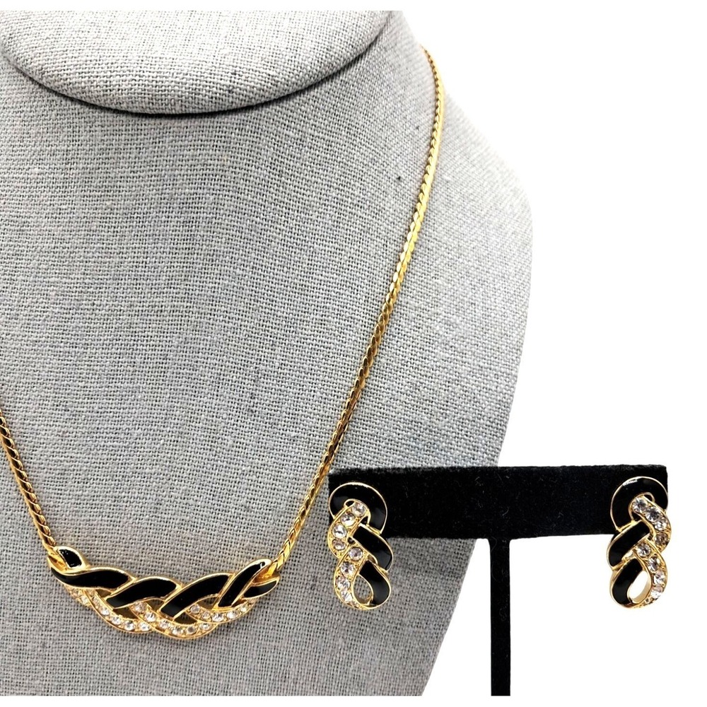 Vintage Trifari Jewelry Set Gold Tone Black Enamel & Rhinestone Necklace & Earri